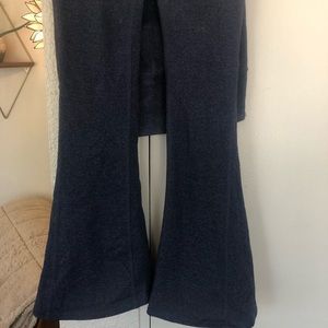 Alo bell bottoms XS